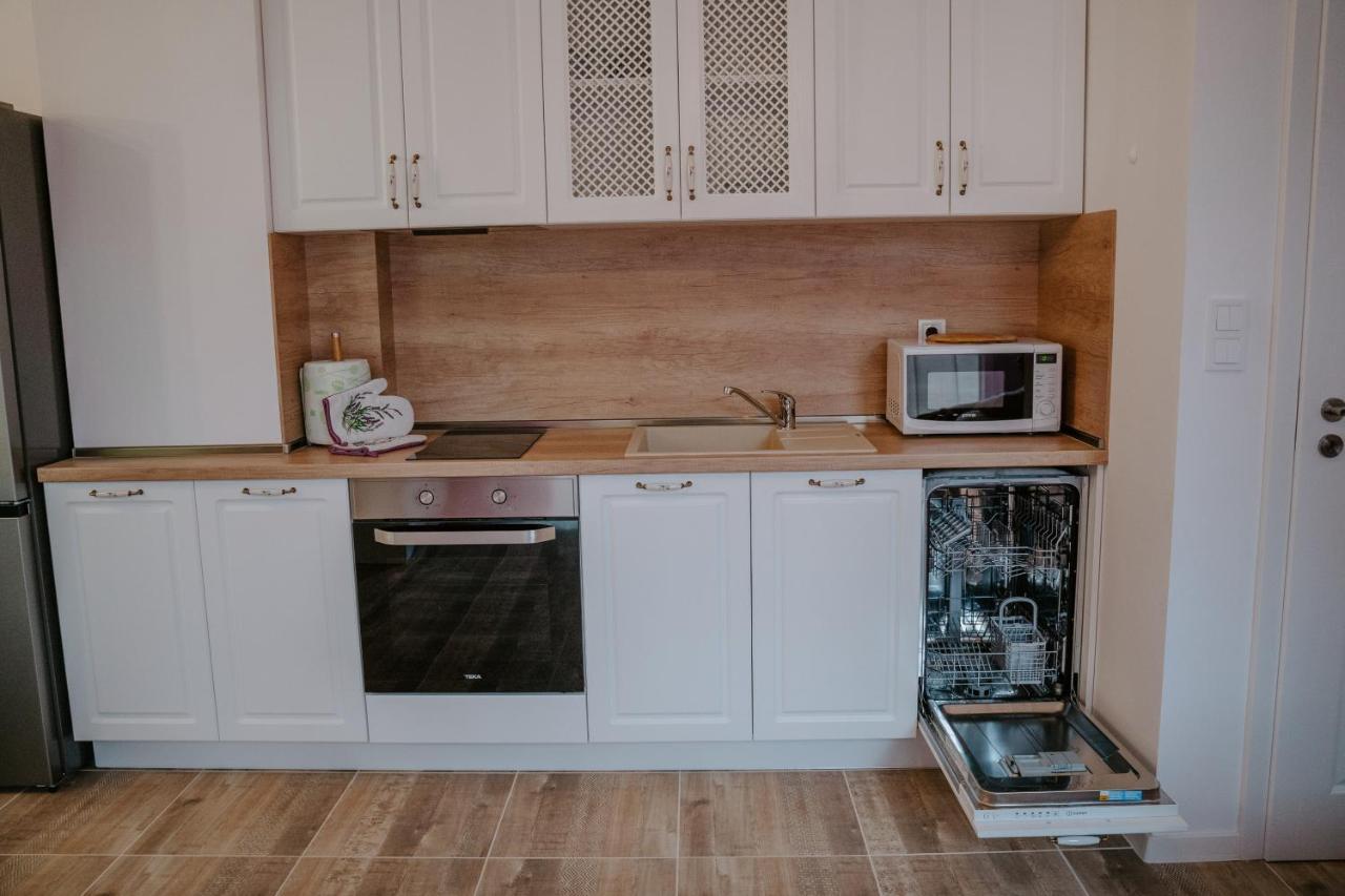 Bella'S Sea Apartment-Beach, Sea Garden ,Old Town, Free Parking, Free Evcharging Station Варна Екстериор снимка