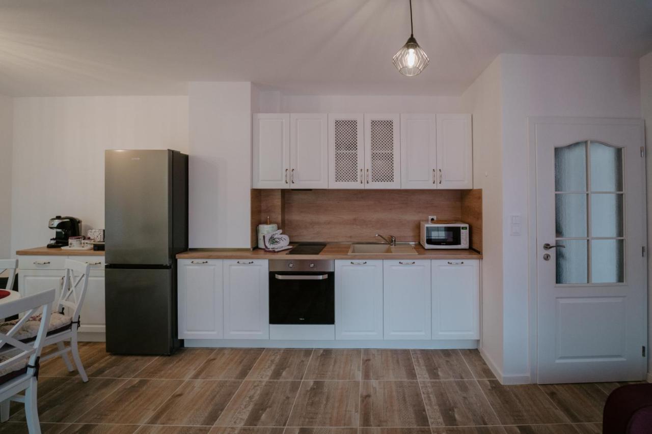 Bella'S Sea Apartment-Beach, Sea Garden ,Old Town, Free Parking, Free Evcharging Station Варна Екстериор снимка